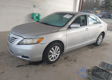 2007 Toyota Camry Le z USA, uszkodzony, nr VIN 4T1BE46K37U613674